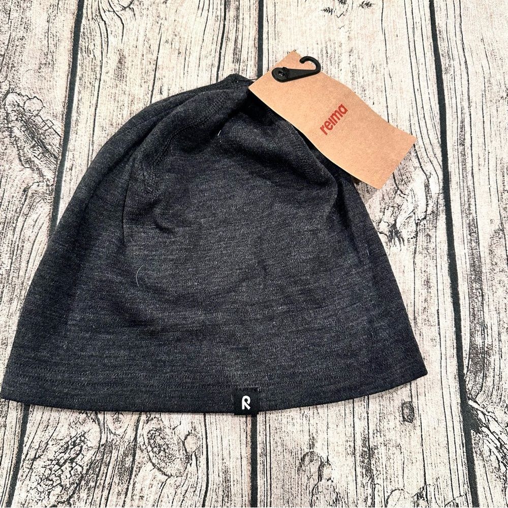 NWT Reima 100% Wool Dark Gray Beanie; Size 7-14 years; Gorpcore; Finnish; Scandi